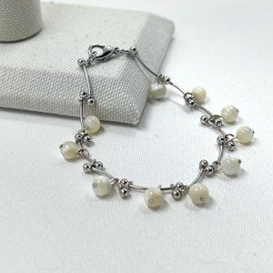 Silver Toned 7” Bar Link Bracelet with Glass Beads